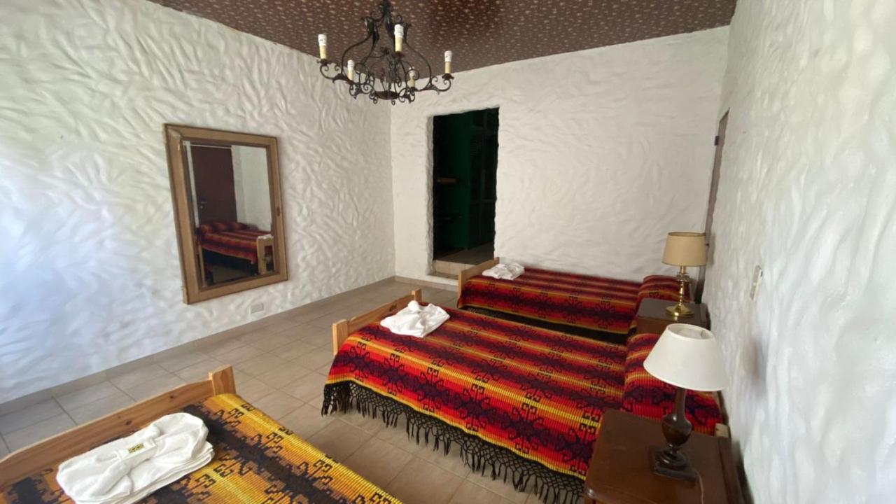 Апарт готель "La Loma" - Vieja Casona Ель-Калафате Екстер'єр фото